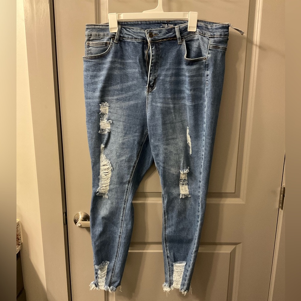 WaxJeans - Skinny & Distressed. size 20.